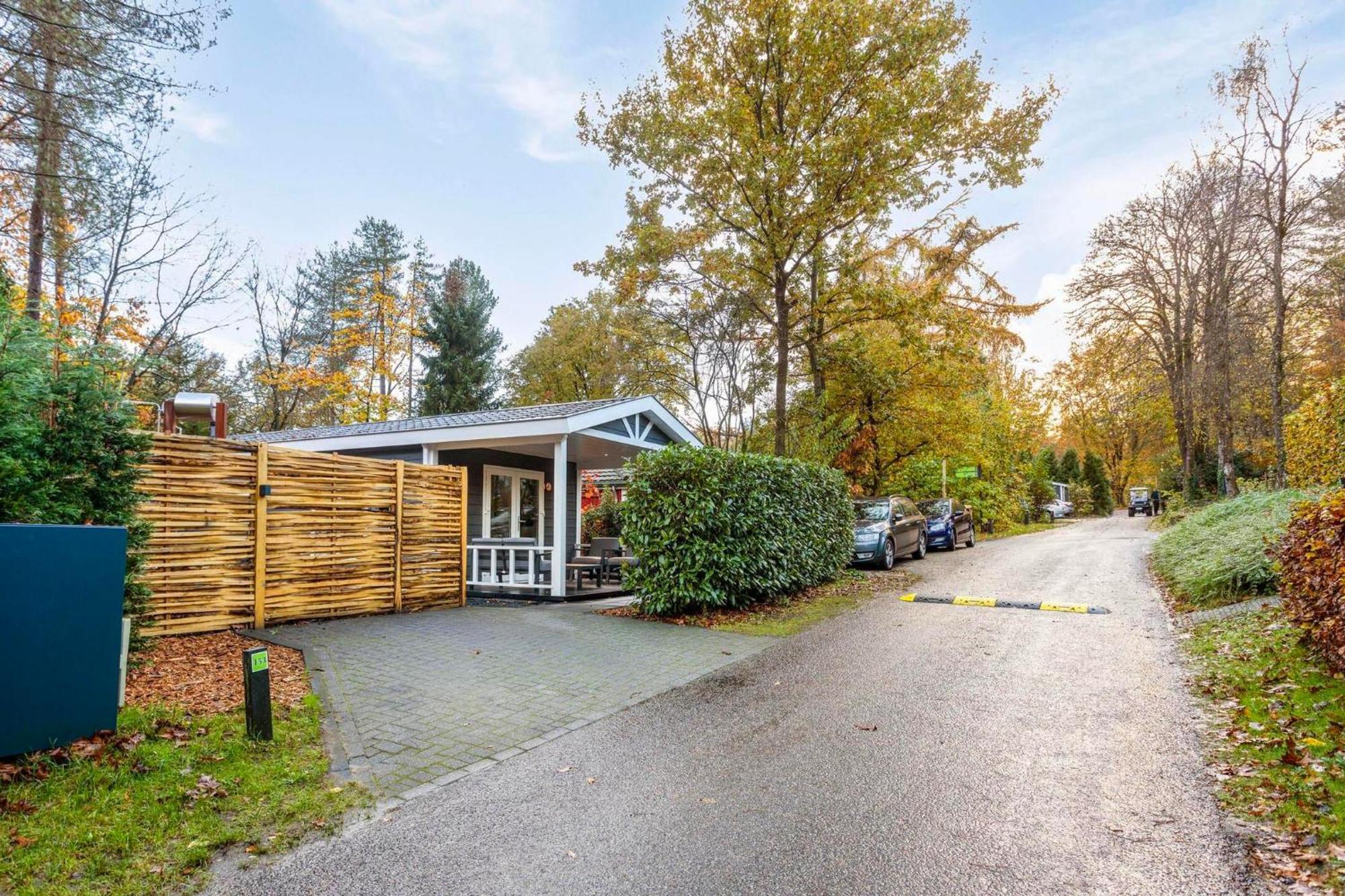 Vakantiepark De Thijmse Berg Rhenen Bagian luar foto